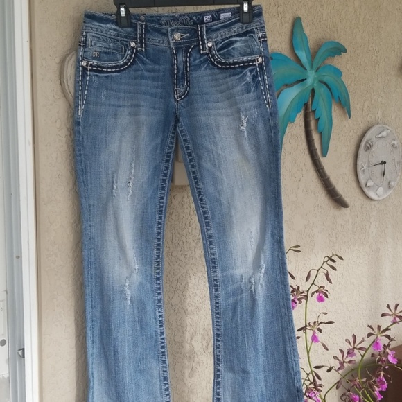 💜 Miss Me jeans 💜 - Picture 2 of 8